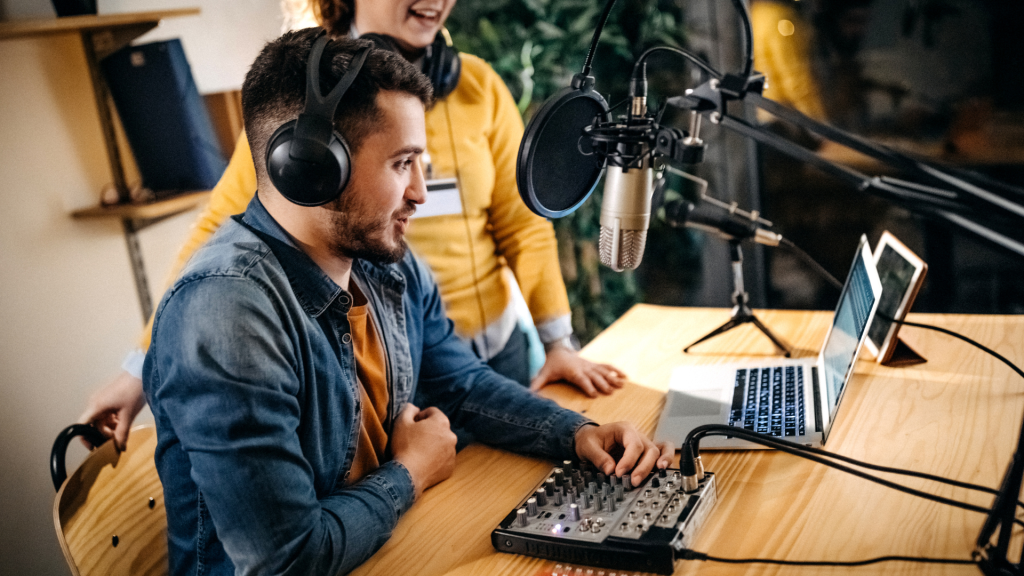 Une formation complète pour devenir Journaliste Radio